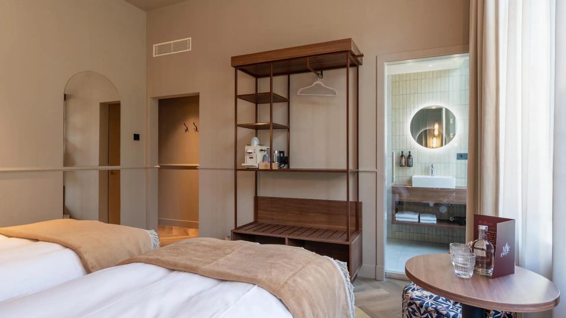 Malie House Hotel Utrecht 4*,