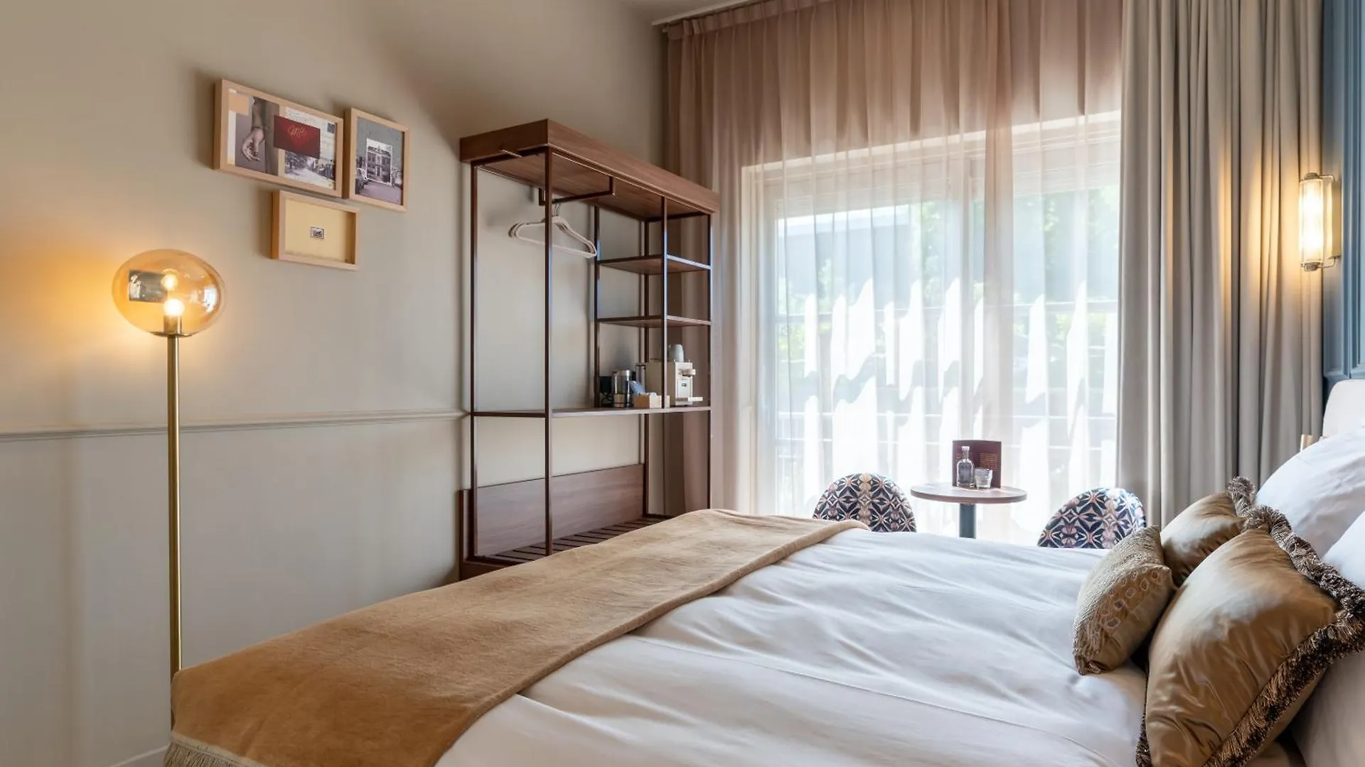 Hotel Malie House Utrecht 4*,